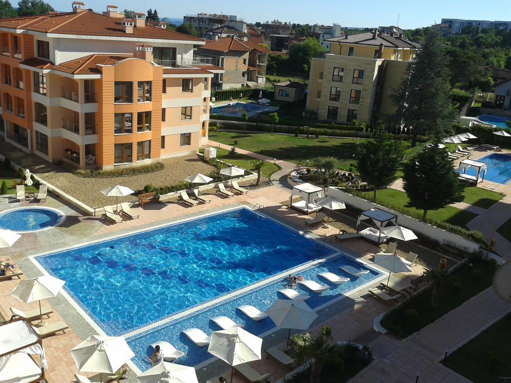 Apartment In St. Constantine And Helena Sveti Konstantin Buitenkant foto