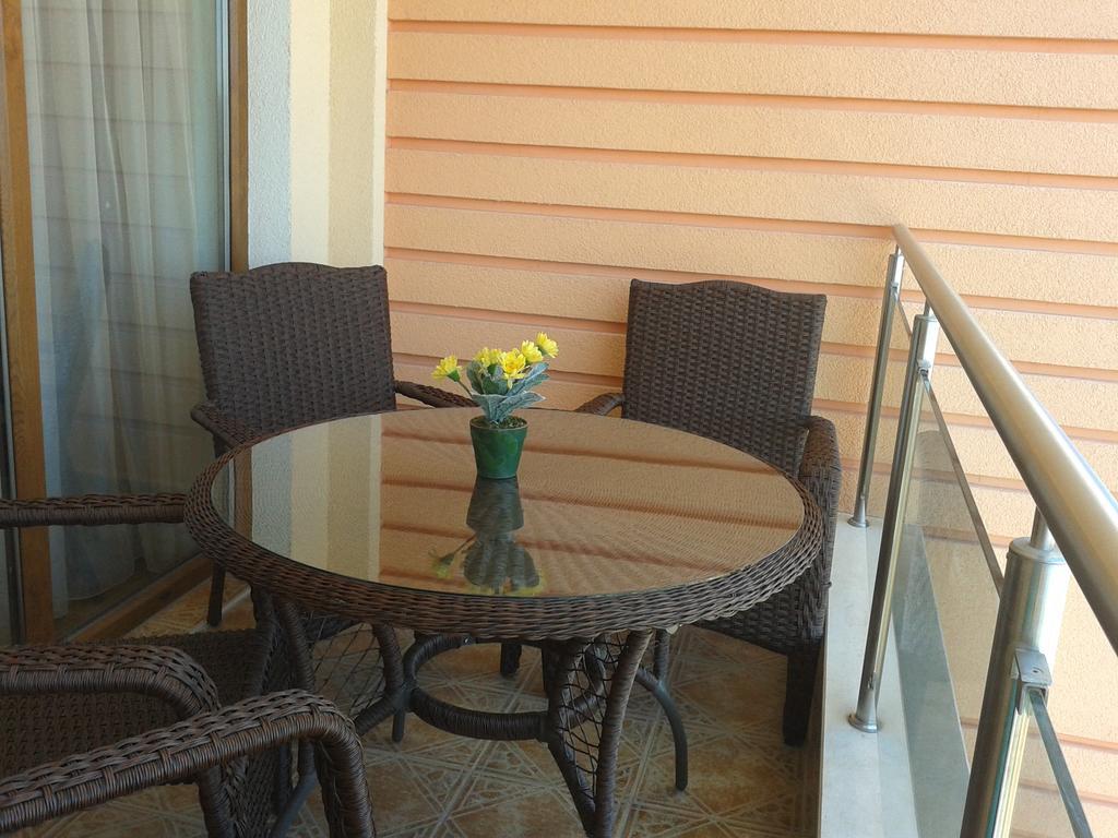 Apartment In St. Constantine And Helena Sveti Konstantin Buitenkant foto